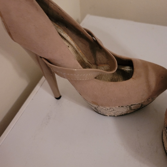 High heels - Picture 2 of 8